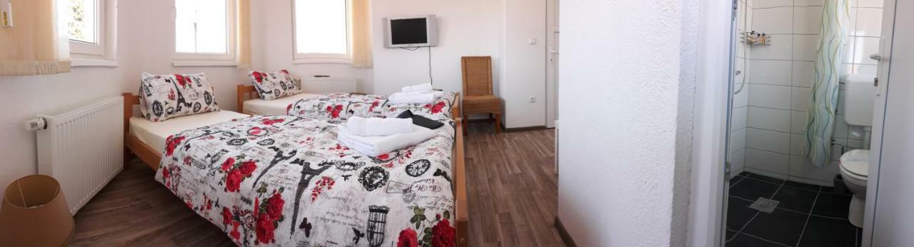 Apartments&Rooms Mido Visoko Exterior foto